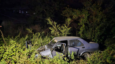 Kontrolden çıkan otomobil şarampole uçtu!