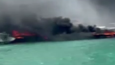 İzmir'de yangın: Tekneler küle döndü!