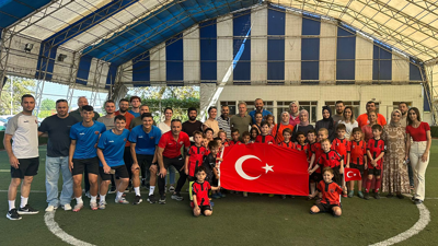 Gölcükspor Futbol Akademisi’nden Zafer Bayramı’nda anlamlı kutlama!