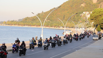 Karamürsel’de 30 Ağustos coşkusu sokaklara taştı