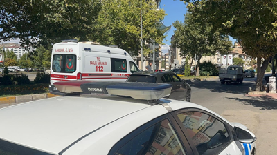 Elazığ'da motosiklet yayaya çarptı! Yaralılar var