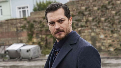 Çağatay Ulusoy, Türkiye’nin en yakışıklı erkeği seçildi!