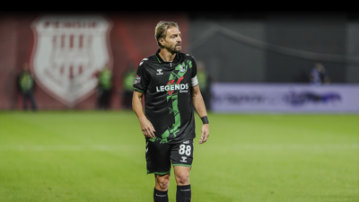 Caner Erkin takım arkadaşına tokat attı! Adeta çılgına döndü...