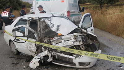 Manisa’da facia gibi kaza: Ölü ve yaralılar var!