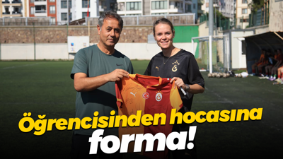 Öğrencisinden hocasına forma!