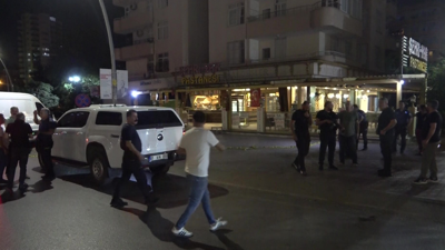 Adana’da korku dolu olay: El bombası atıldı!