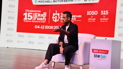 Gri Koç, Kitap Fuarı'nda öğrencilerle buluştu