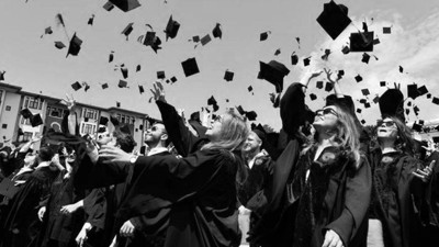 MİLYONLARCA ÖĞRENCİYİ İLGİLENDİRİYOR: Üniversiteler 3 Yıla Mı Düşüyor?