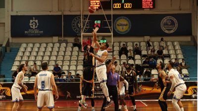 Kocaeli BŞB Kağıtspor, evinde istediği sonucu alamadı: 65-75