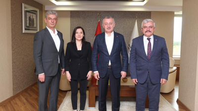 Türkgün Gazetesi ve Bengü Türk heyetinden Tahir Büyükakın'a ziyaret