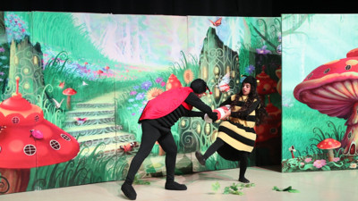 'Beneksiz Böcek Uğur' ile çocuklar doyasıya eğlendi