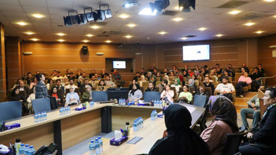 Kocaeli Büyükşehir Belediyesi'nden personele 'Etkili Sunum ve Hitabet Eğitimi'