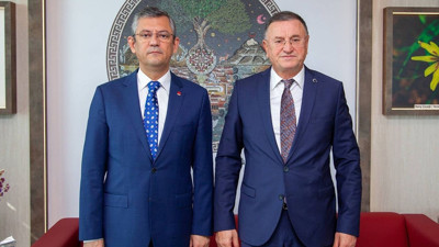 Özgür Özel'den Lütfü Savaş'a sert mesaj!