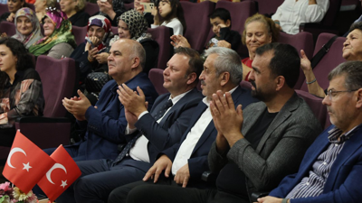 Kartepe’de 29 Ekim coşkusu her yeri sardı