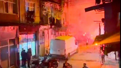 Kız istemede patlatılan havai fişekler evi yaktı: 8 kişi dumandan etkilendi