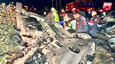 Hatalı sollama zincirleme kazaya neden oldu!