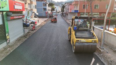 Başiskele'de asfalt çalışmaları devam ediyor