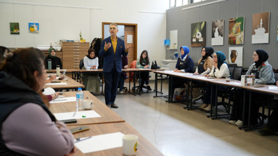 'Renklerin Kalbi' Cemal Toy ile Kocaeli'de attı