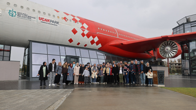 Özel bireyler Uçak Park Bilim ve Simülasyon Merkezi’ni ziyaret etti