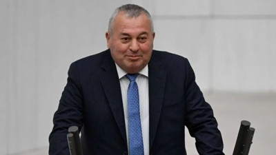 Cemal Enginyurt'tan şok karar!