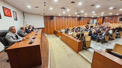 Ali Yıldırım Sezer muhtarların taleplerini dinledi