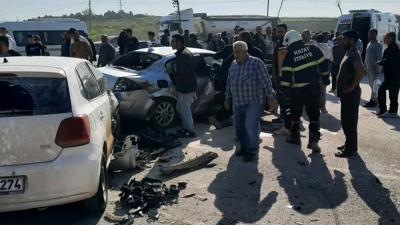 3 otomobil birbirine girdi: 3 yaralı