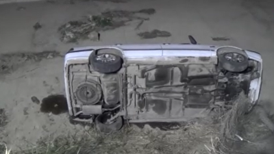 Otomobil sulama kanalına uçtu!