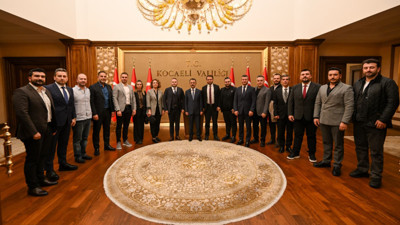 İzmit Genç İş İnsanları Derneği Başkanı Atay Aydın Vali İlhami Aktaş’ı ziyaret etti