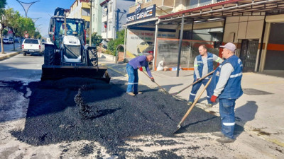 Körfez'de yol bakım çalışmaları devam ediyor