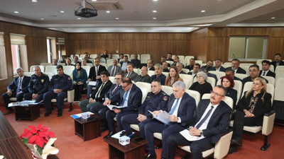 Vali İlhami Aktaş'tan Körfez'de toplantı