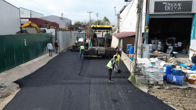 Gebze Belediyesi asfalt serimi çalışmalarına devam ediyor