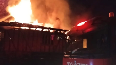 Ahşap ev alev alev yandı!