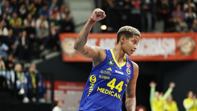 Fenerbahçe Kadın Voleybol Takımı İtalya'dan zaferle dönüyor: 0-3