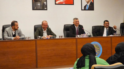 Ali Yıldırım Sezer, muhtarlarla bir araya geldi