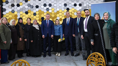 Tahir Büyükakın Gölcük'te partililerle bir araya geldi: Kocaeli olarak biz hazırız