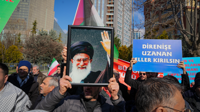 İran’ın Ankara Büyükelçiliği’nde bayraklar yarıya indi