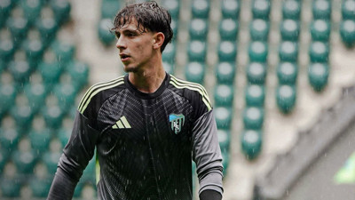 Kocaelispor, genç kaleci Talha Polat ile sözleşme imzaladı