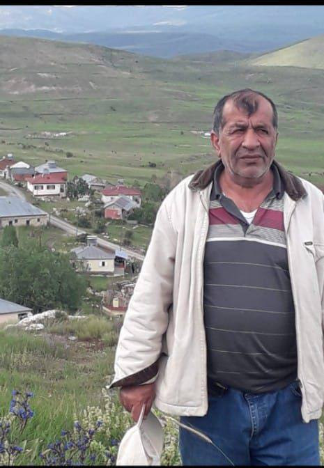 Ozan Aksu'nun acı günü! Babasının cenazesinde dayısını da kaybetti - Resim : 4