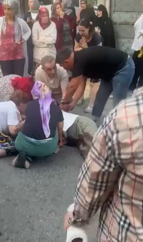 Kadını bıçaklayan şahsı vatandaşlar linç etti! - Resim : 3