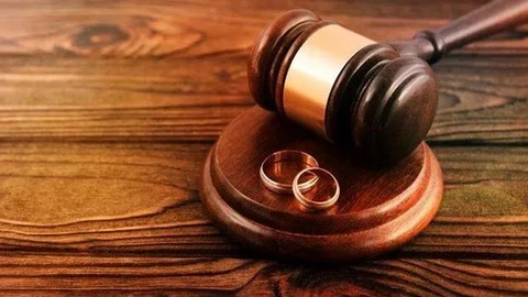 Çekişmeli boşanmaya yeni teklif!