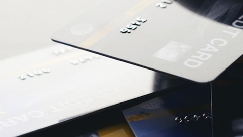 Kredi kartına 750 TL'lik hizmet bedeli iptal edildi