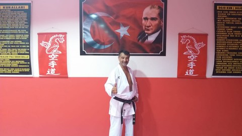 Bir istifa da Adnan Şamdan’dan!