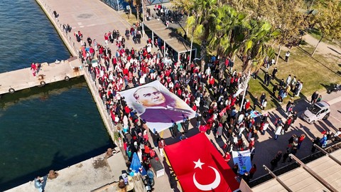 Körfez'de Cumhuriyet için yüründü