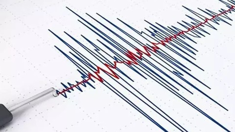 Akdeniz açıklarında 4 şiddetinde deprem!