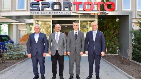 Körfez Belediye Başkanı Şener Söğüt'ten gençlere müjde