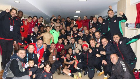 Boluspor, Ümraniyespor’u güle oynaya devirdi “3-0”