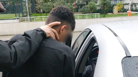 Yolcu otobüsünden inerken eroin ve kokain ile yakalanan şahıs tutuklandı