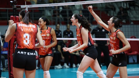 Voleybol Şampiyonlar Ligi'ne temsilcilerimiz fırtına gibi başladı