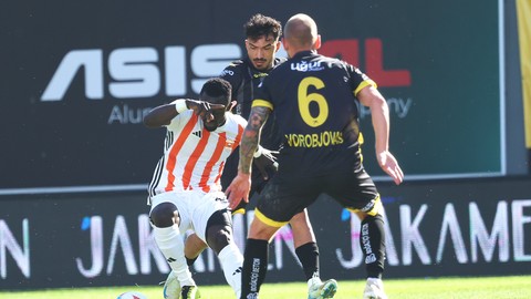 İstanbulspor Adanaspor'a da diş geçiremedir! 0-0