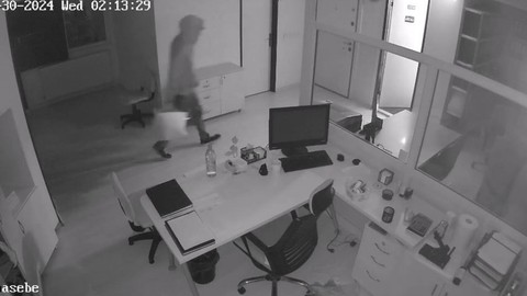 İzmir'de hırsızlık vakası! Güvenlik kameralarına yansıdı